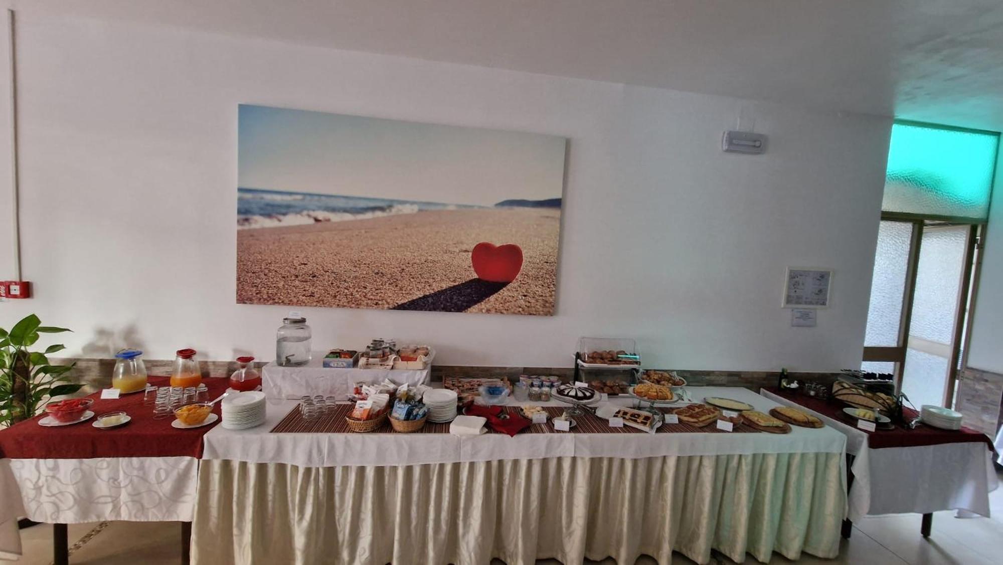 Hotel Clara Rimini Buitenkant foto