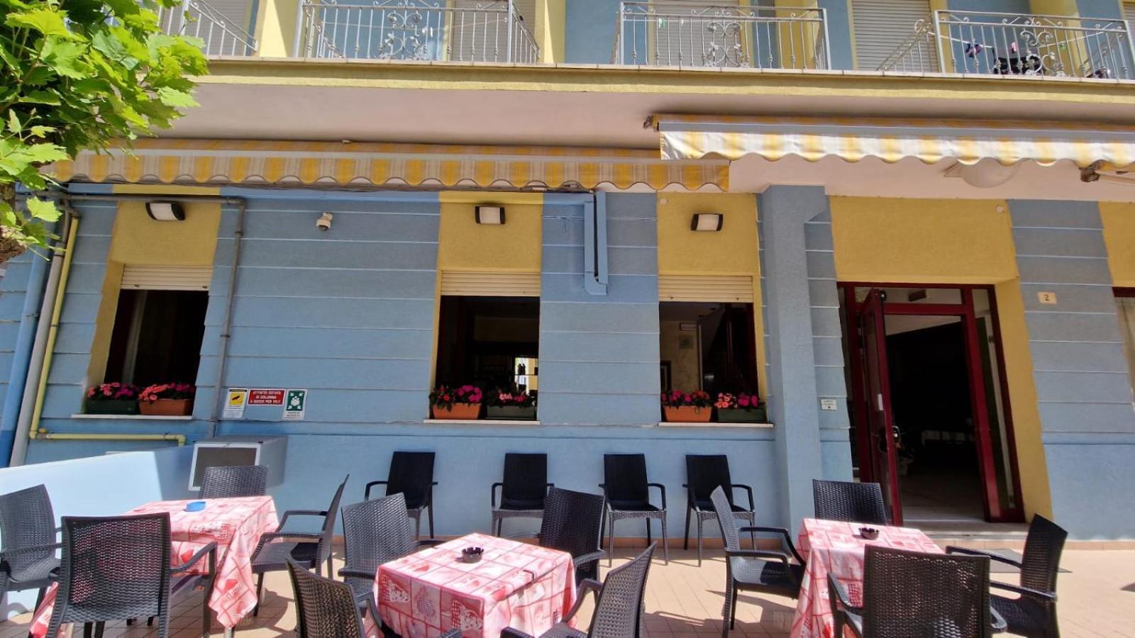 Hotel Clara Rimini Buitenkant foto