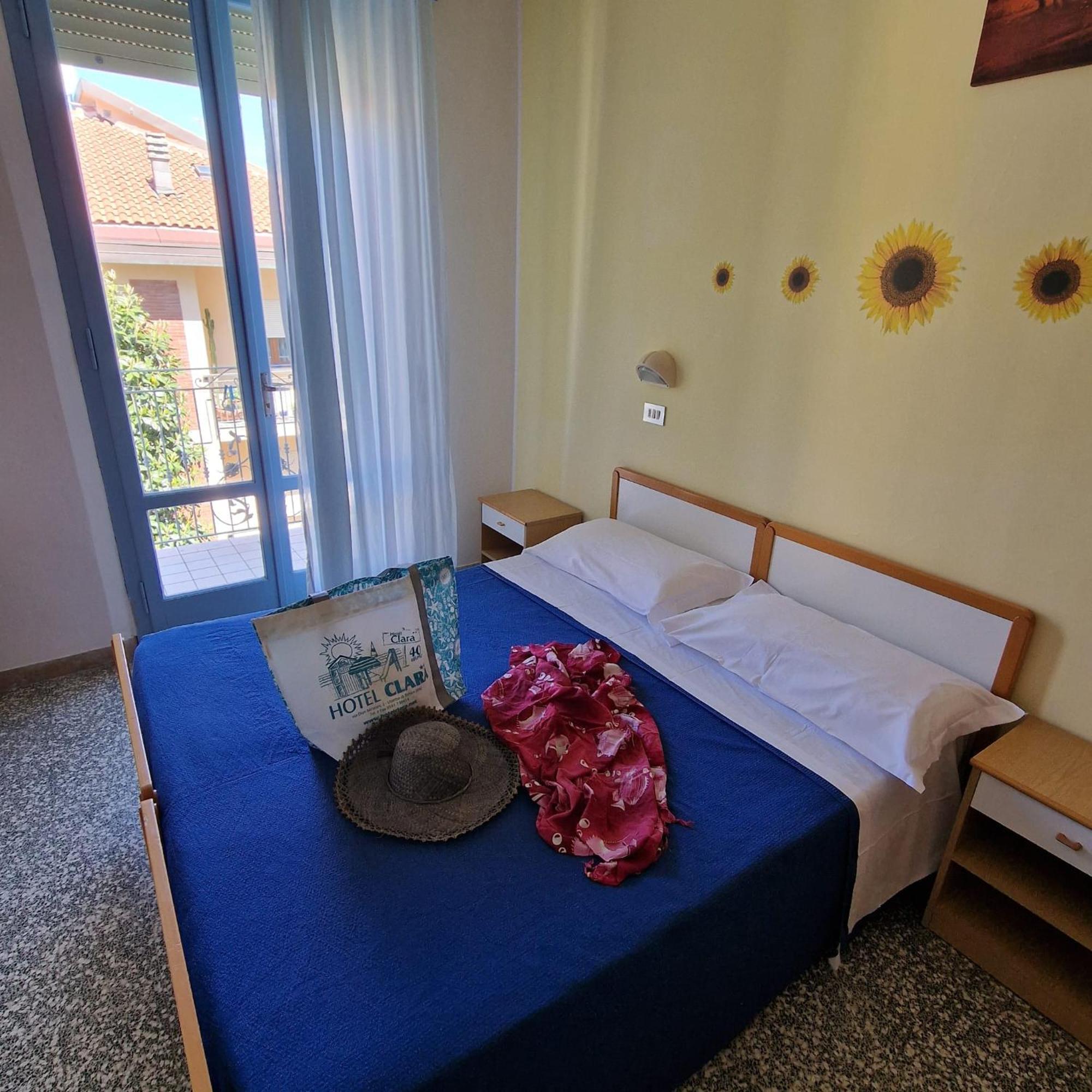 Hotel Clara Rimini Buitenkant foto
